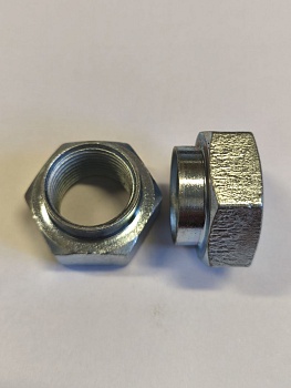 Гайка М20*1,5 ступицы 2108